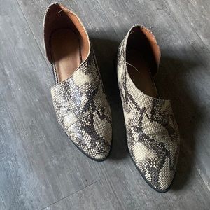 Mi.iM Faux snake skin flats